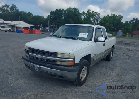 2000 Chevrolet Silverado K1500 из США, поврежденный, VIN 1GCEK19T4YE224325